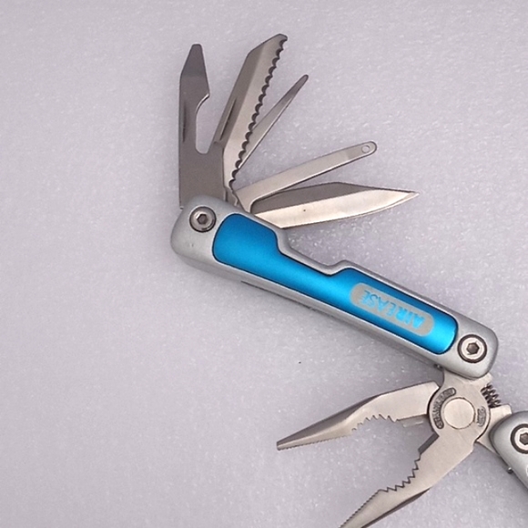 Dickson Multitool - Picture 2 of 6